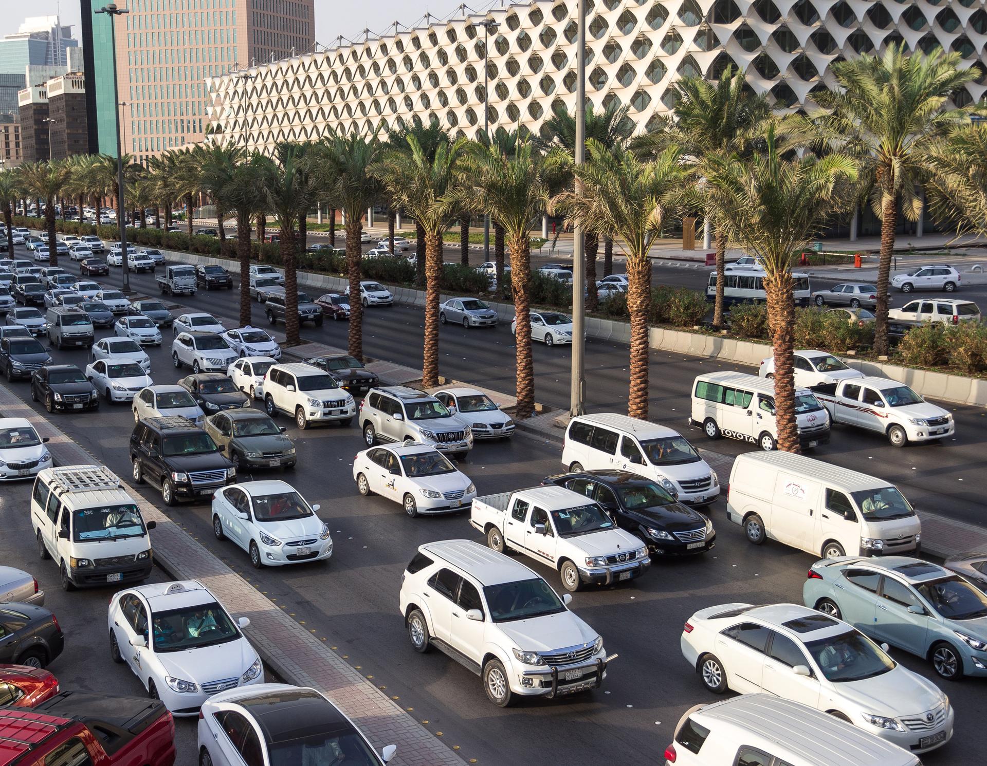 Saudi Standard for Fuel Economy for Light Vehicles Imported to the Kingdom
